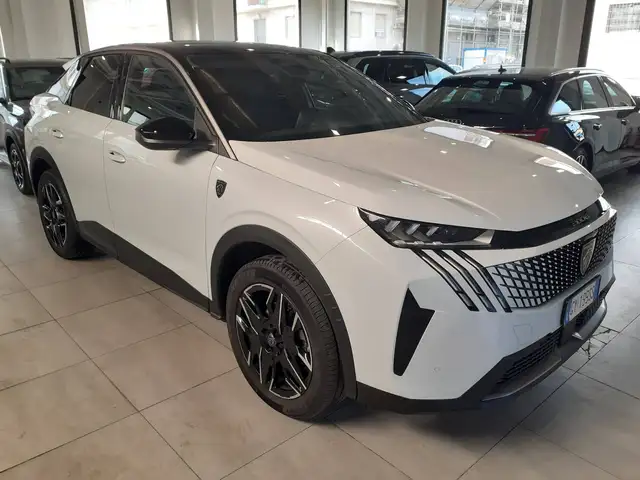 Peugeot 3008 view 3