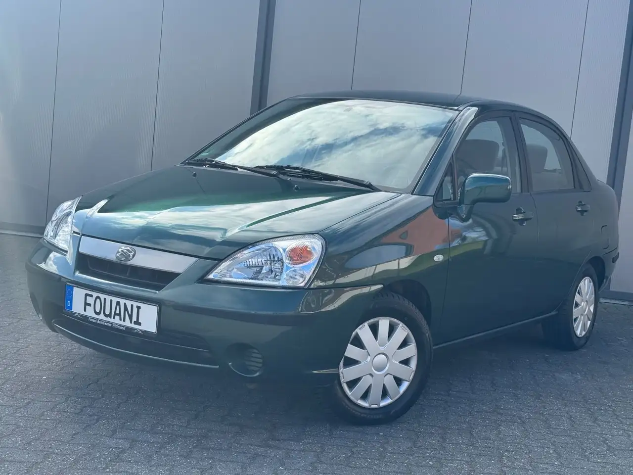 Suzuki Liana