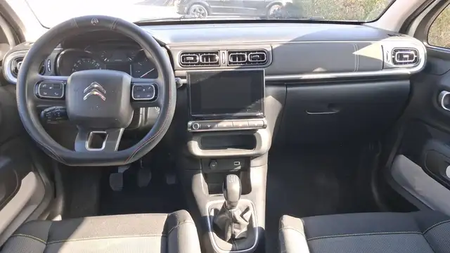Citroen C3 view 11