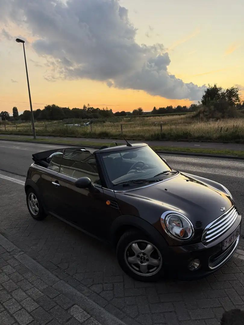 MINI One Cabrio Marrone - 1
