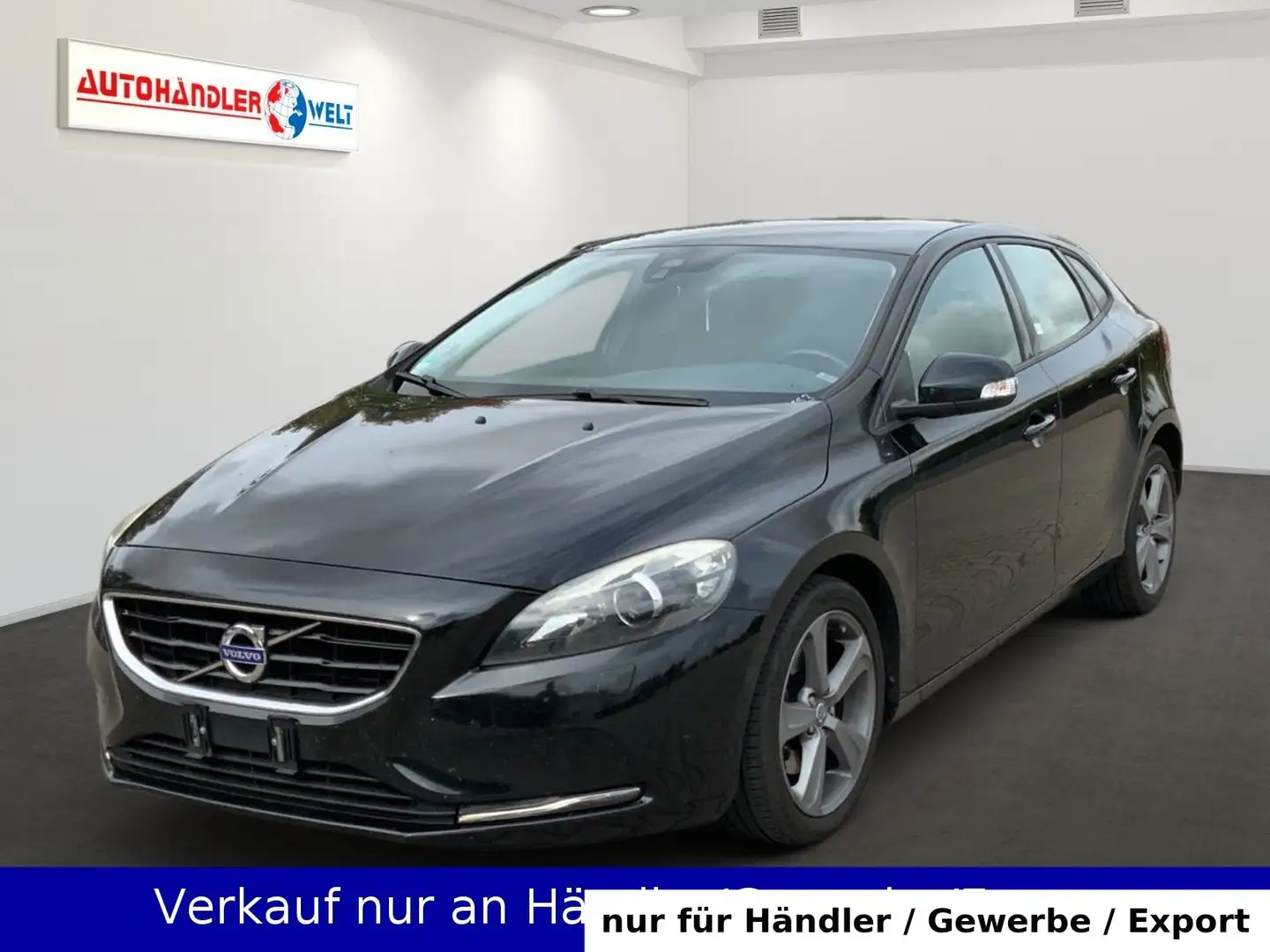 Volvo V40 1.6 You! Schwarz - 1