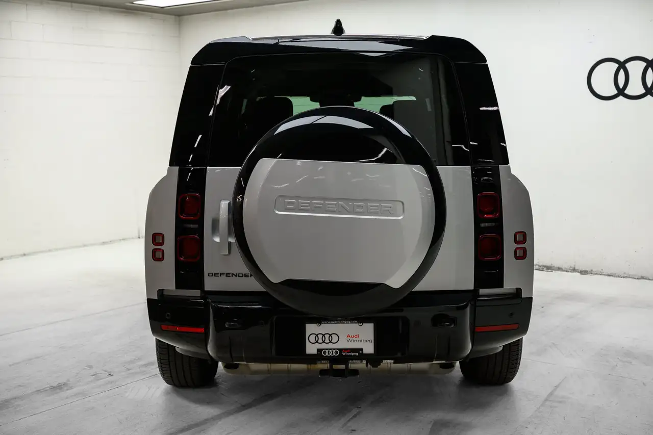 Land Rover Defender снимка Land Rover Defender