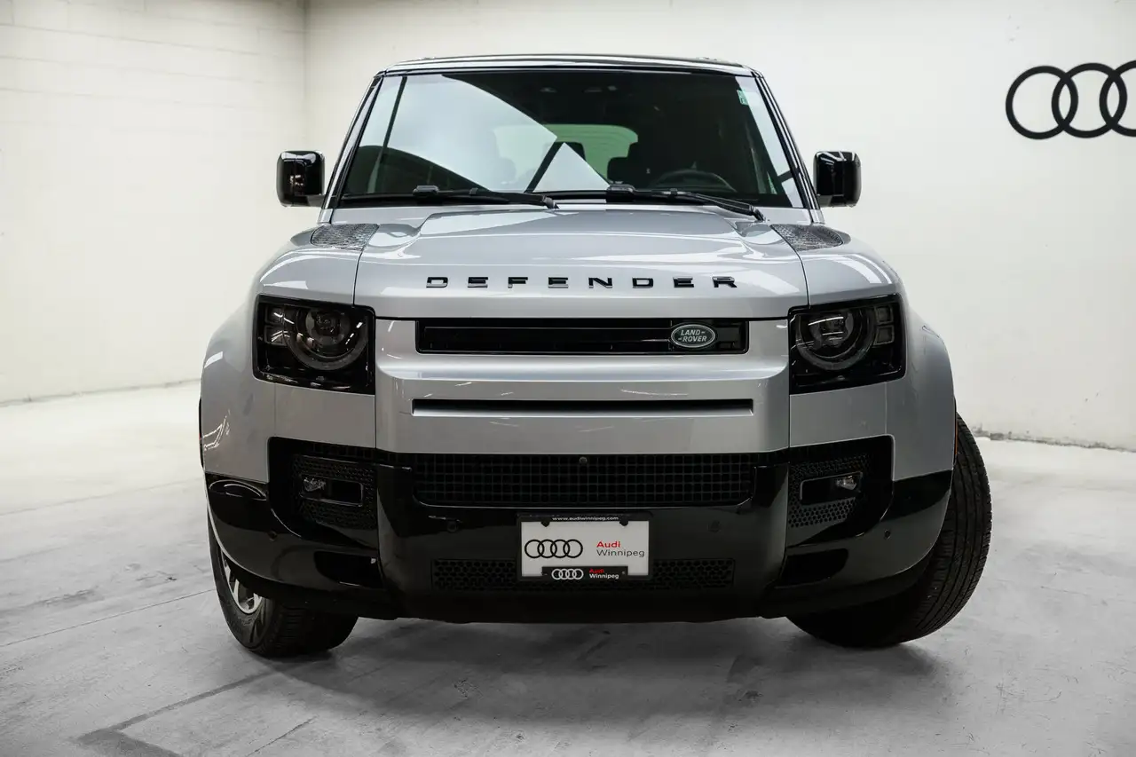 Land Rover Defender снимка Land Rover Defender