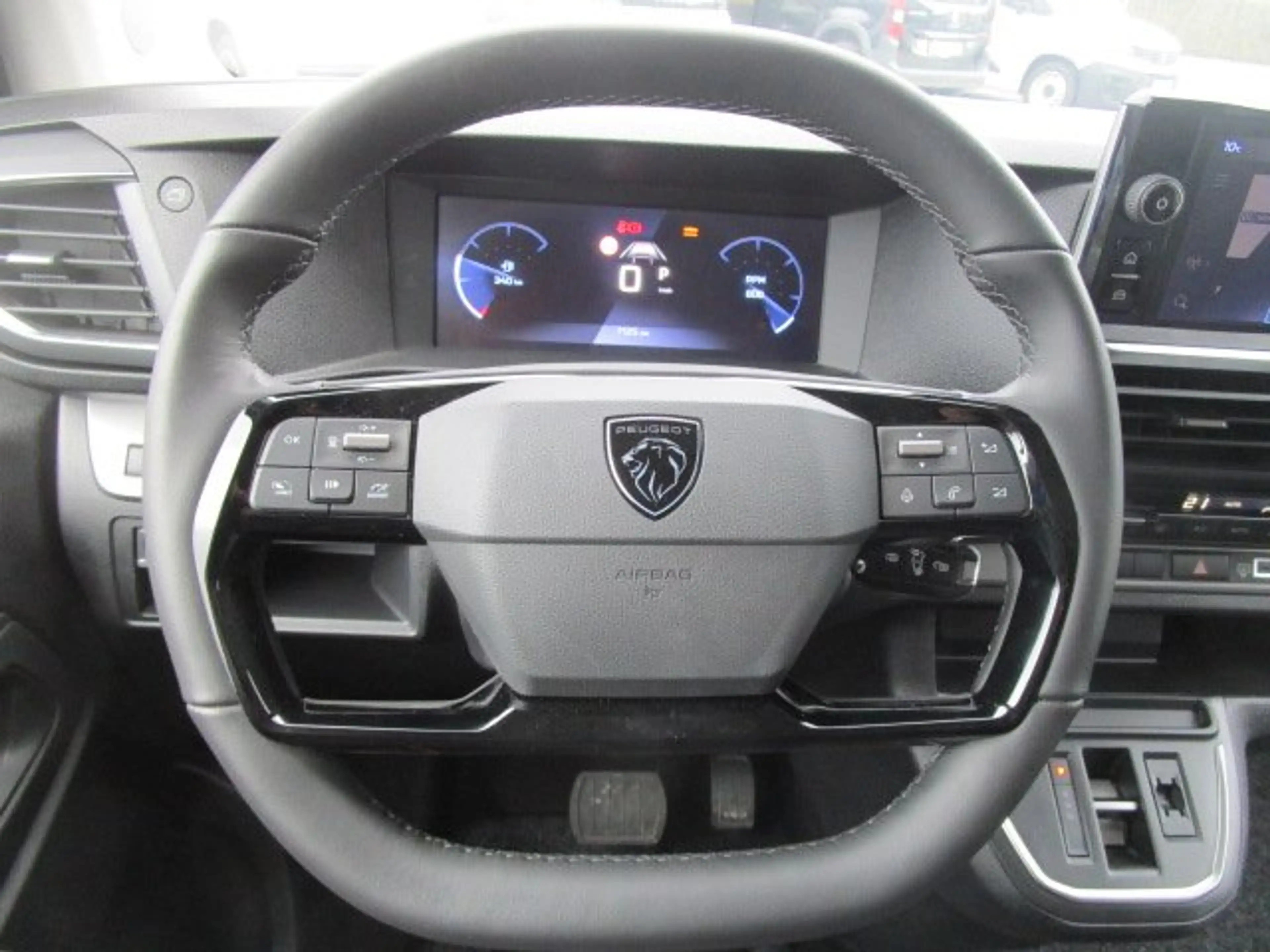 Peugeot Traveller Active L3 * KLIMA+ZUSATZKLIMA H*AHK*ACC*PDC*SITZH* — photo 8