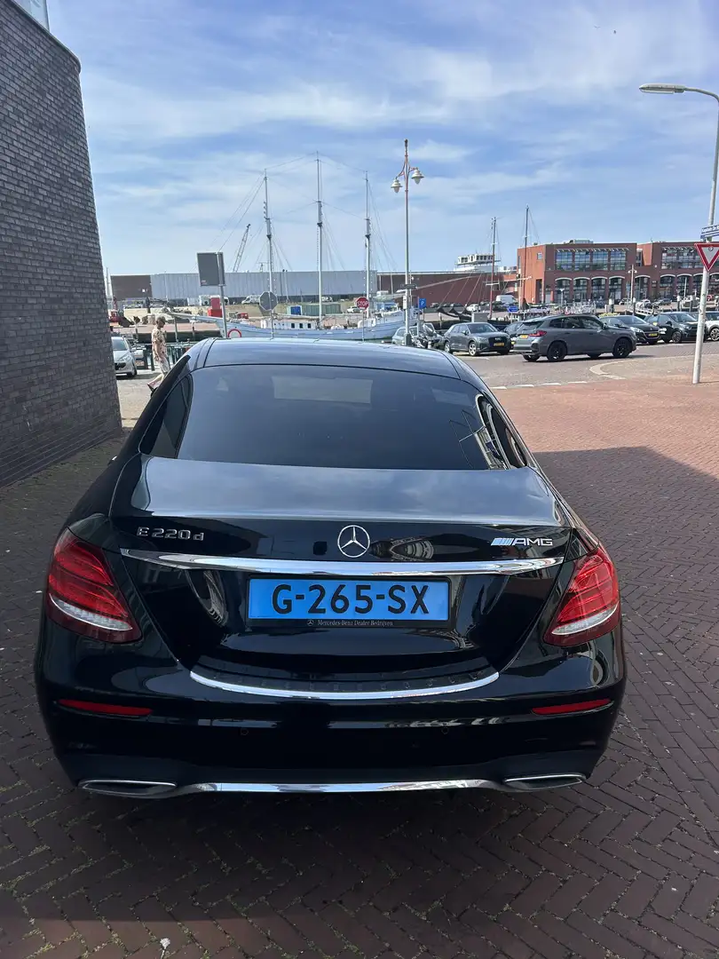 Mercedes-Benz E 220 Bns Sol. AMG Zwart - 2
