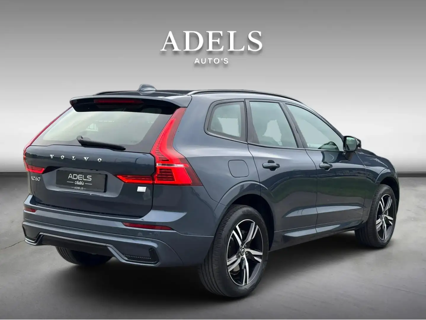 Volvo XC60 2.0 T6 Plug-in Hybrid AWD R-Design Panodak Harman Grijs - 2
