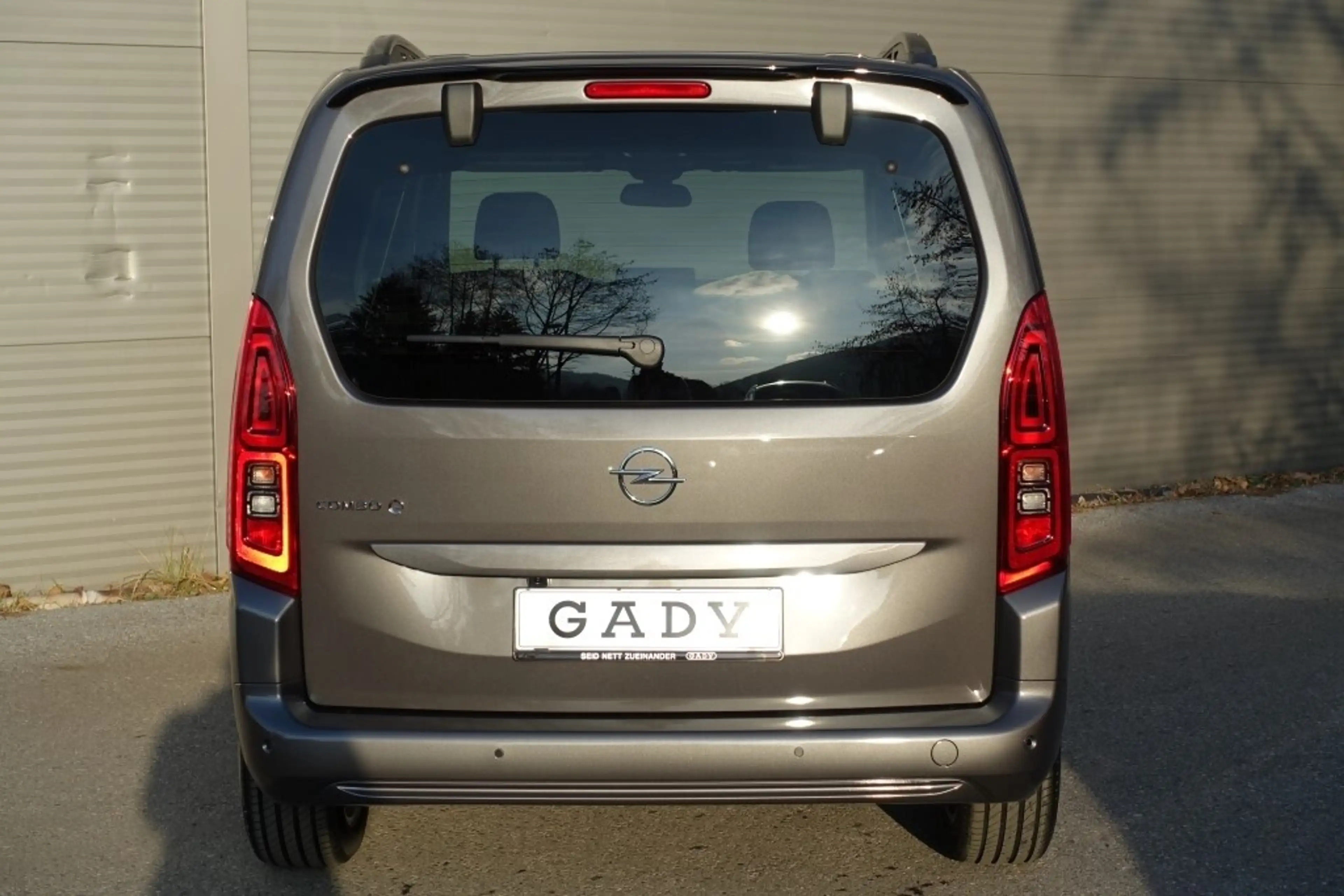 Opel Combo Life e-Combo Life L 50 kWh Elegance Plus — photo 12