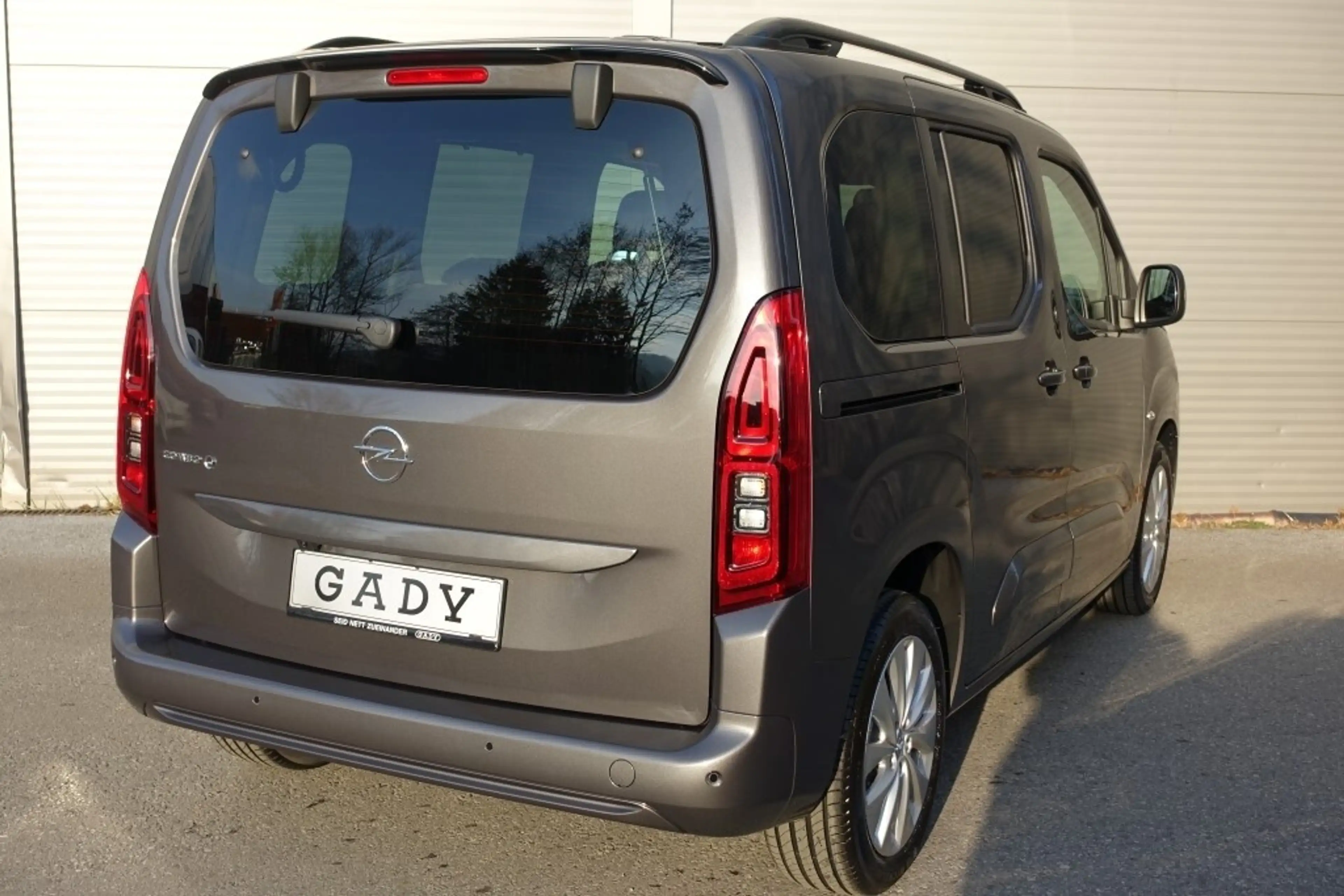 Opel Combo Life e-Combo Life L 50 kWh Elegance Plus — photo 13
