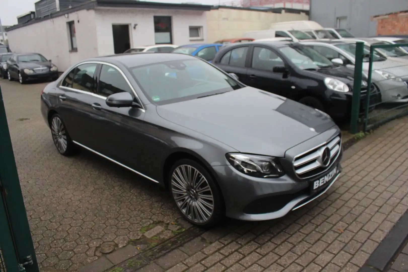 Mercedes-Benz E 200 Lim./Widescreen/360°/Leder/Memory/Spur A. Grau - 2