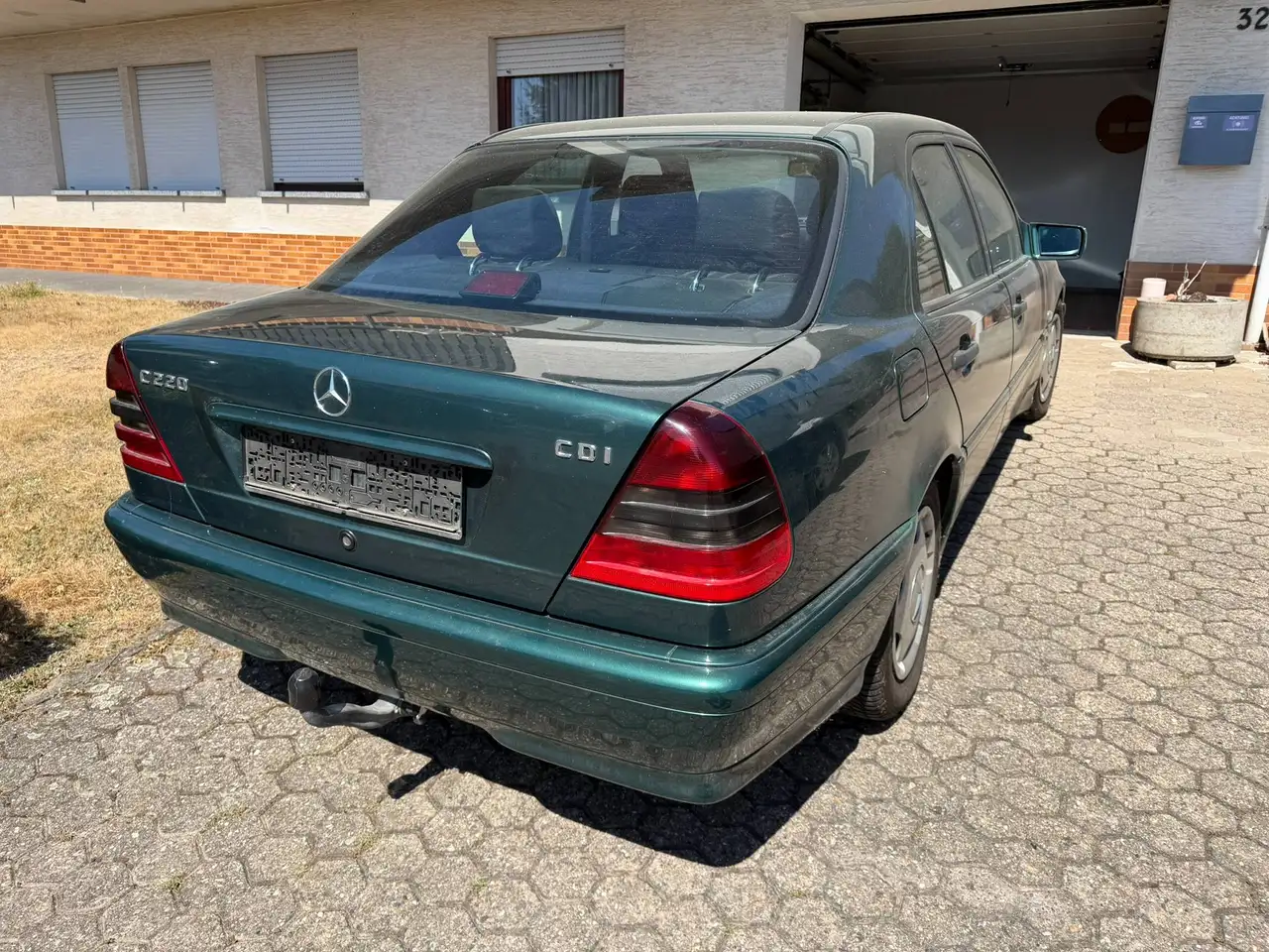 Mercedes-Benz 220 Esprit, foto 3