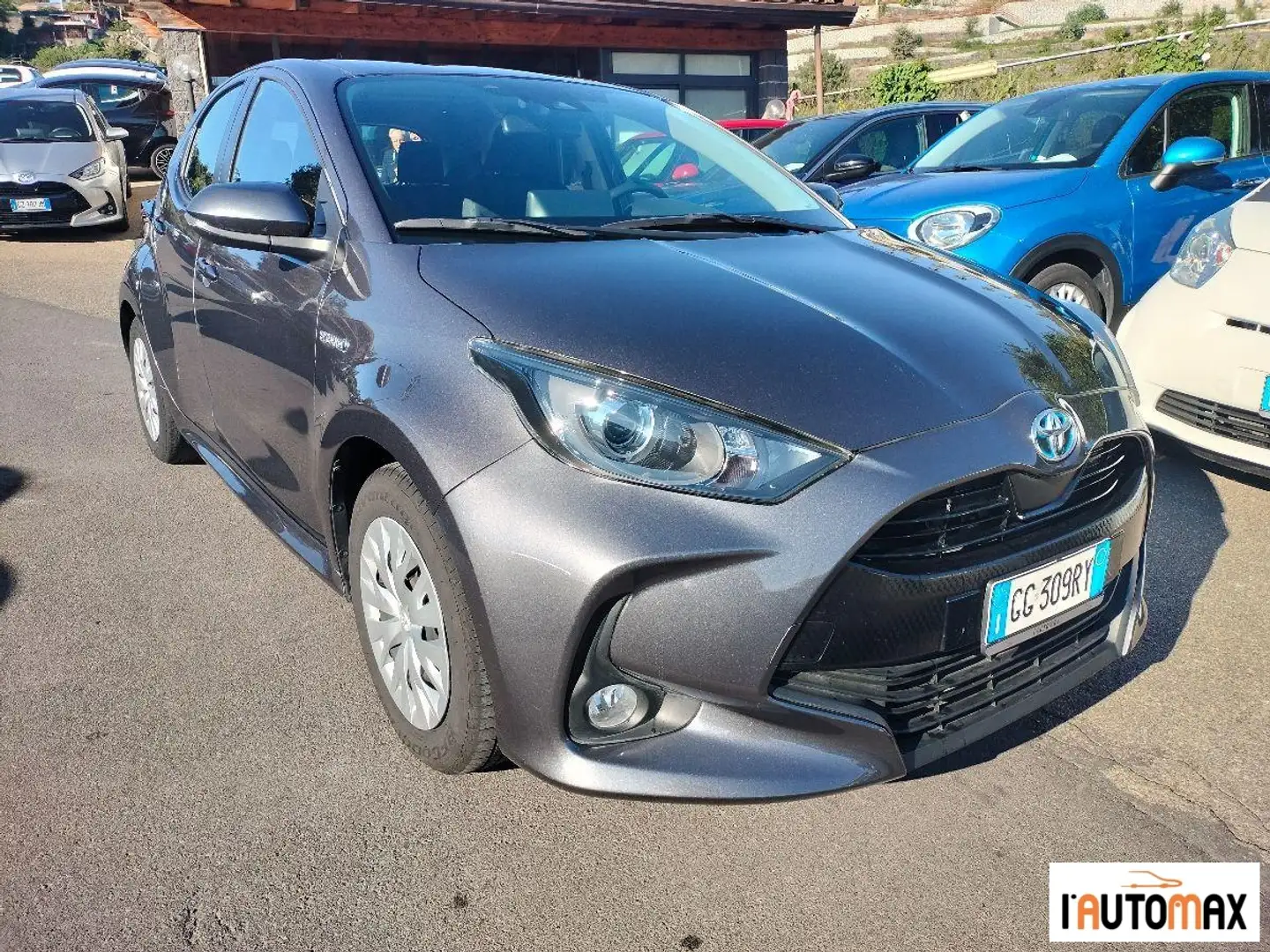 Toyota Yaris 1.5h Business Cambio Automatico Grau - 1