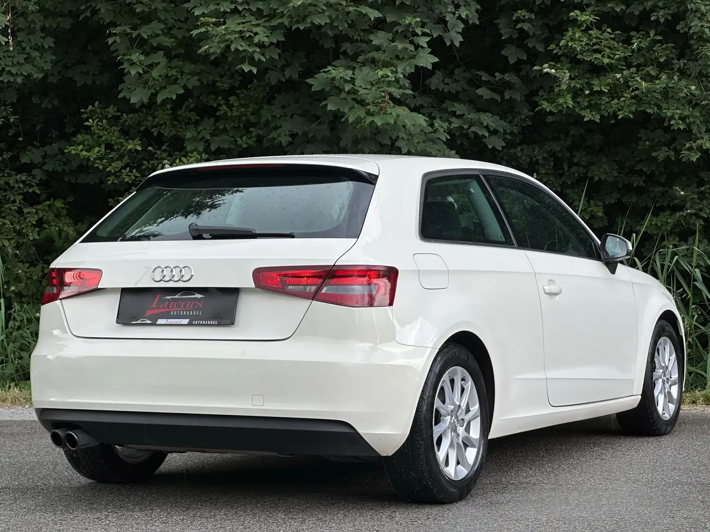 Audi A3 1,4 TFSI Attraction ISOFIX*KLIMAAUTOMATIK* Weiß - 2