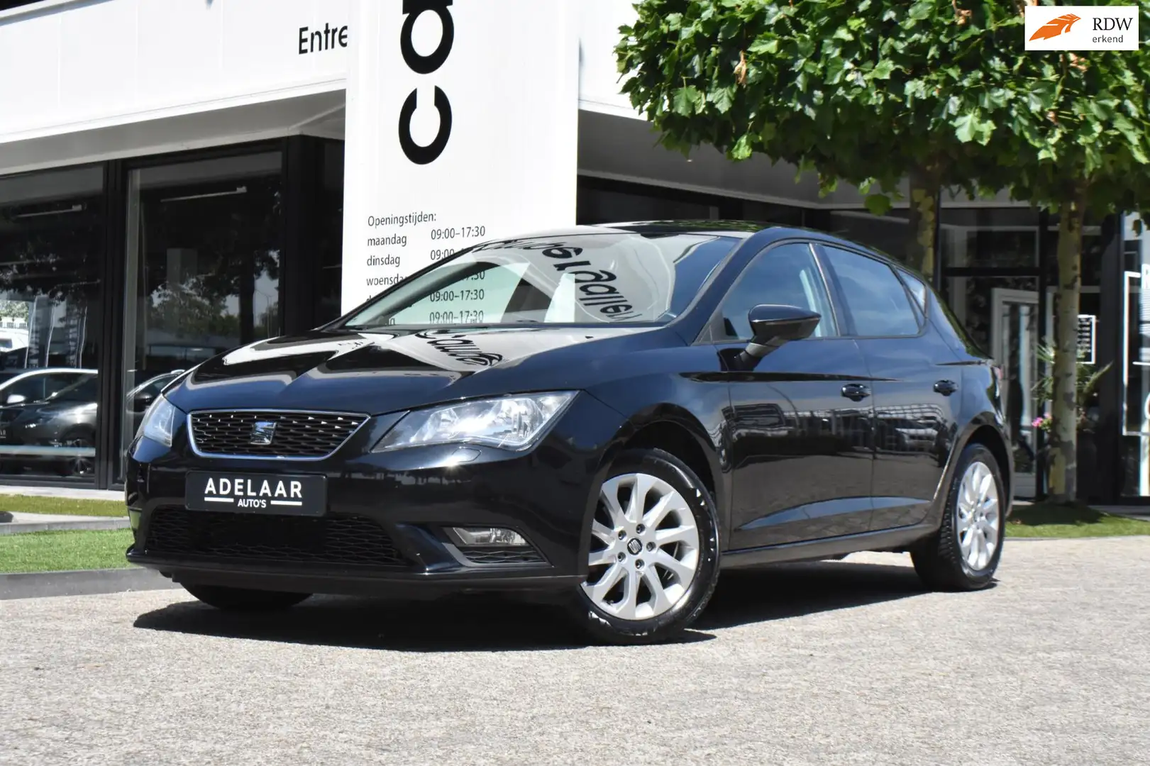 SEAT Leon 1.2 TSI Style STOELVERWARMING, CRUISE , PDC Zwart - 1