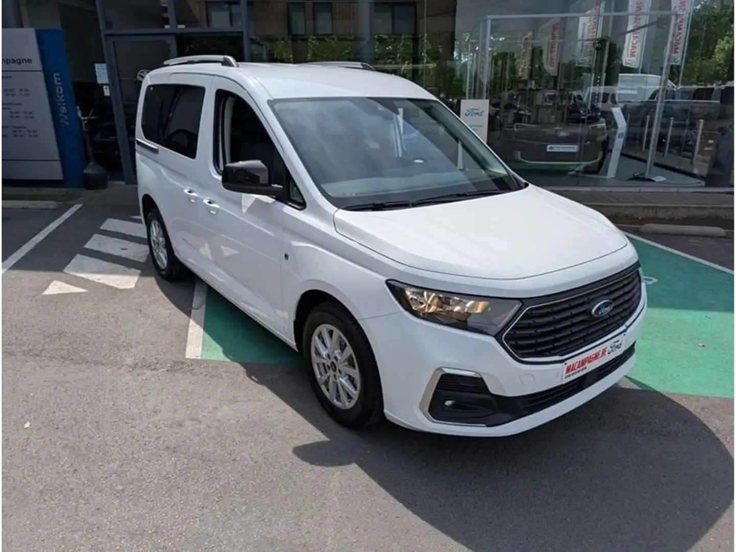 Ford Tourneo Connect Titanium 1.5i Ecoboost 114pk 6 versn. Blanc - 1