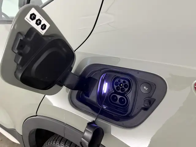 Volvo XC40 view 16