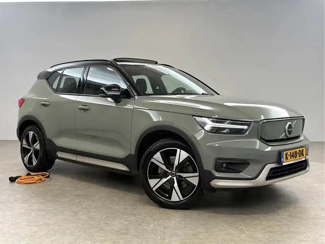 Volvo XC40 view 6