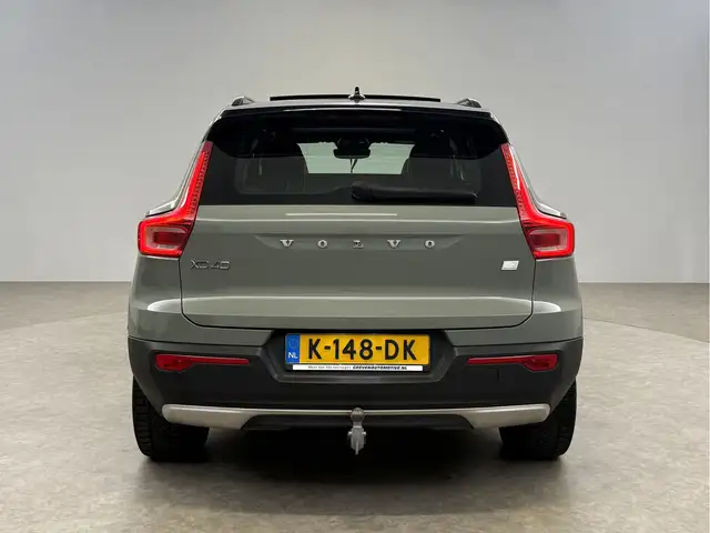 Volvo XC40 view 10
