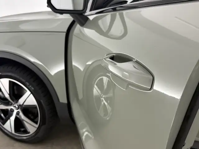 Volvo XC40 view 28