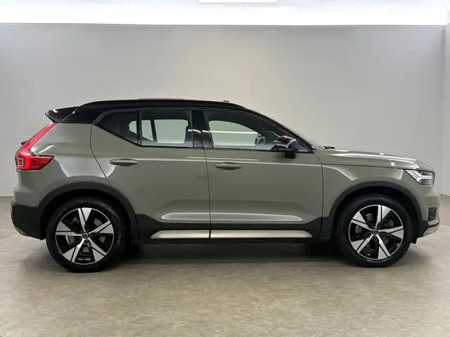 Volvo XC40 view 12