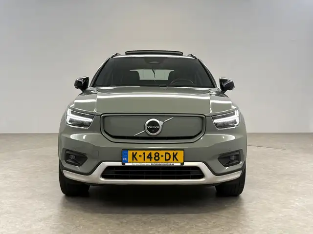 Volvo XC40 view 7
