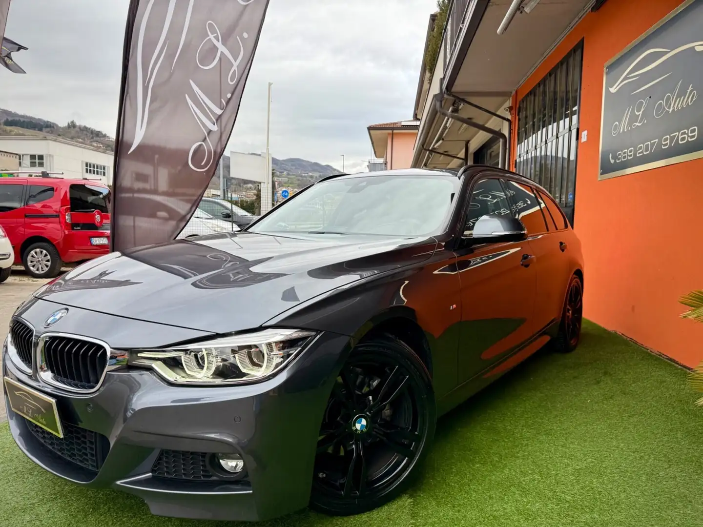 BMW 318 318d Touring Msport Gris - 1