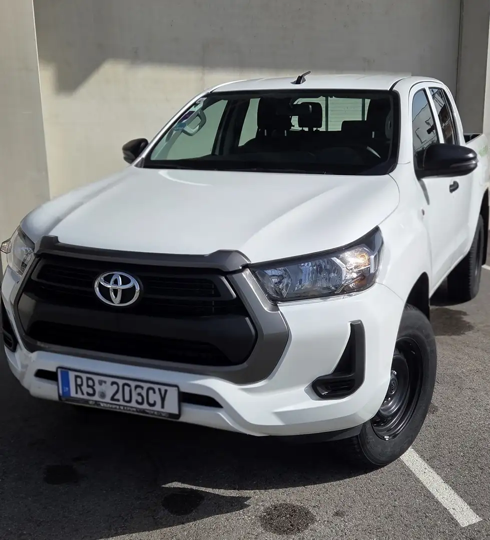 Toyota Hilux DK Invincible 4WD 2,4 D-4D - 1