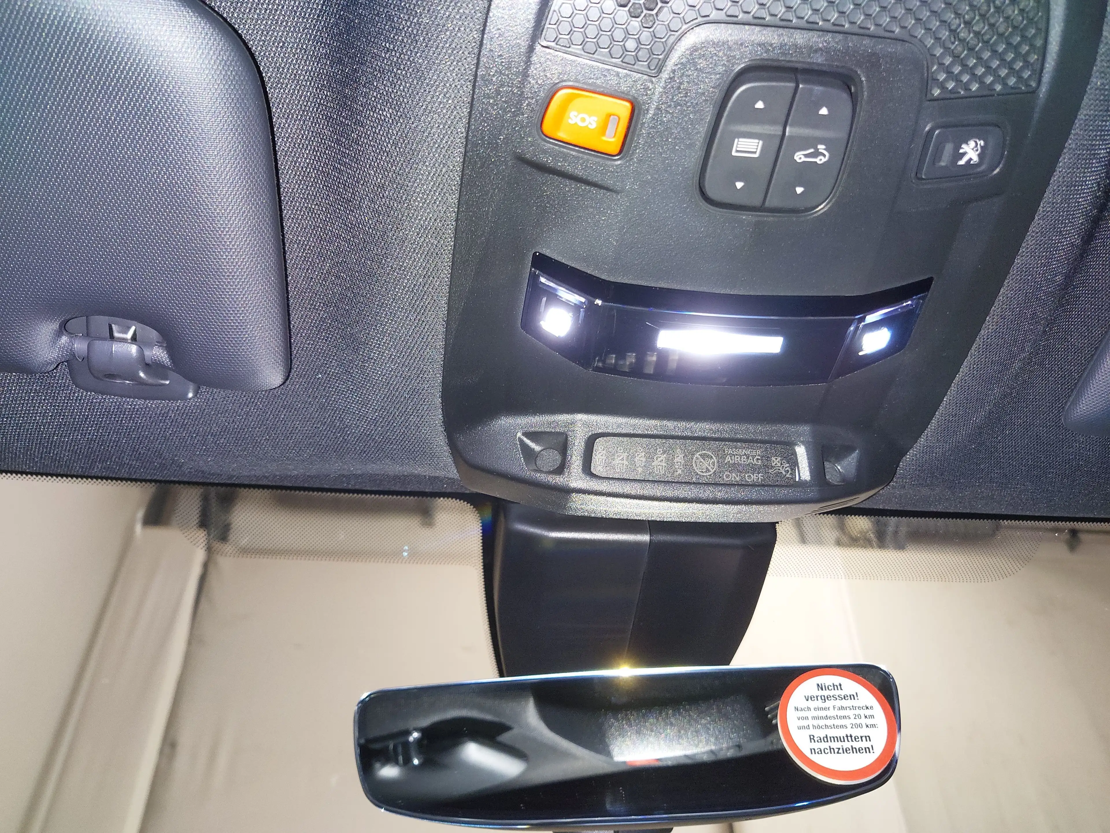 Peugeot 508 508 T-LEDER KLIMAAUT LED RADIO MFL PANO SHZ VC PDC Navi — photo 13