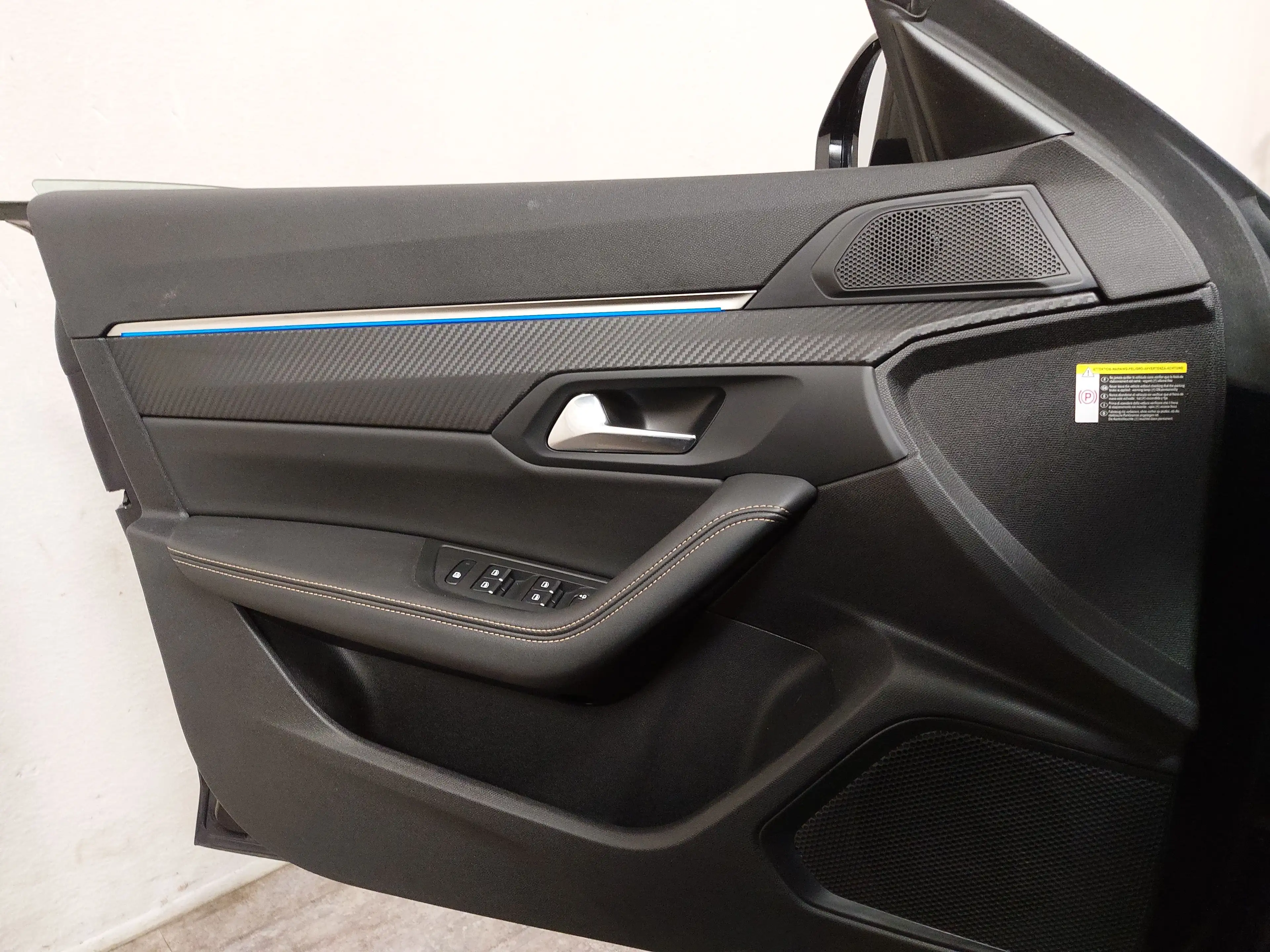 Peugeot 508 508 T-LEDER KLIMAAUT LED RADIO MFL PANO SHZ VC PDC Navi — photo 5