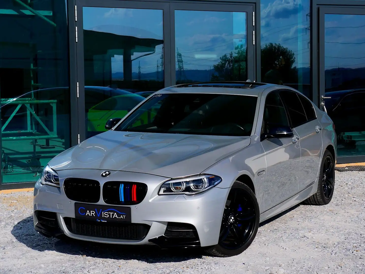 BMW 520 d xDrive Facelift M-Sport Zilver - 2