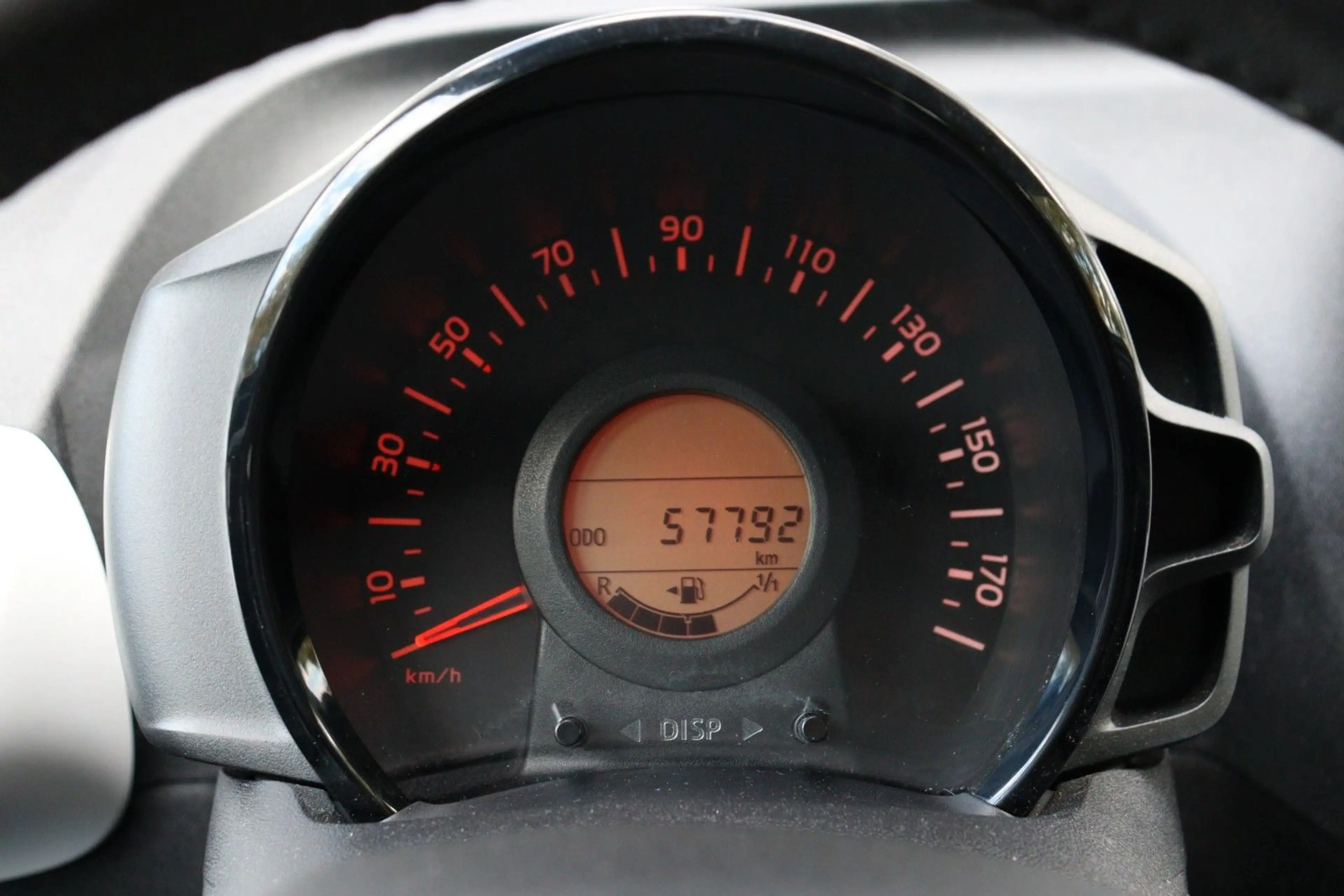 Peugeot 108 Active — photo 8