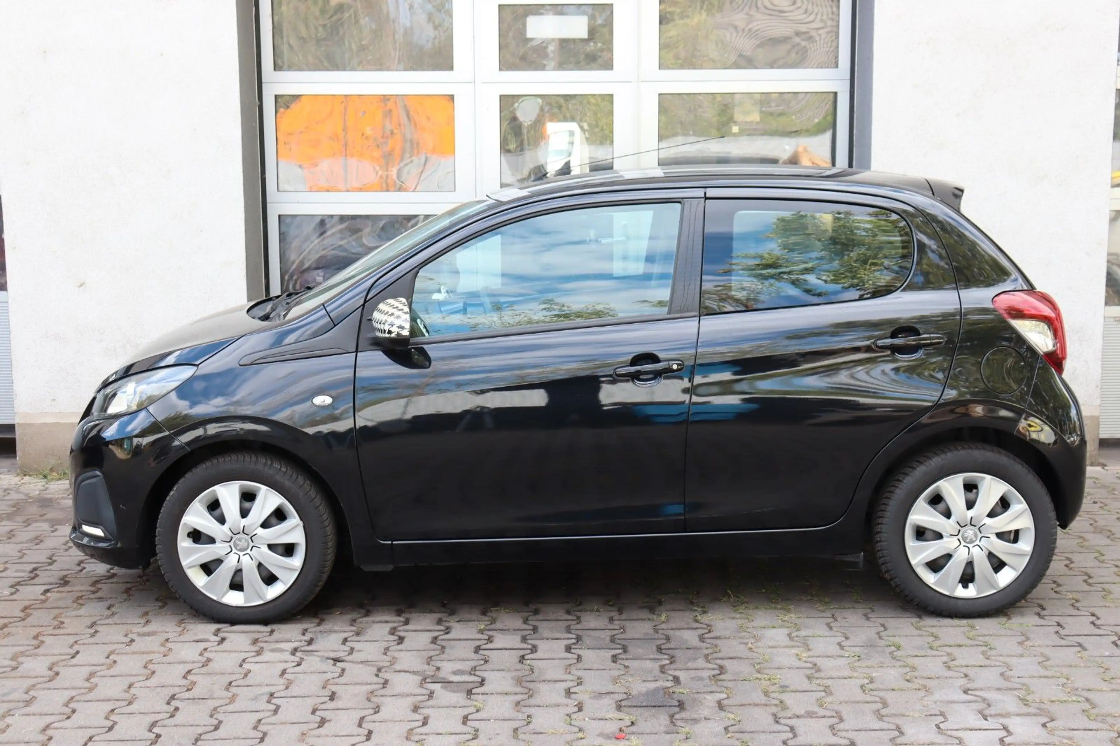 Peugeot 108 Active — photo 5