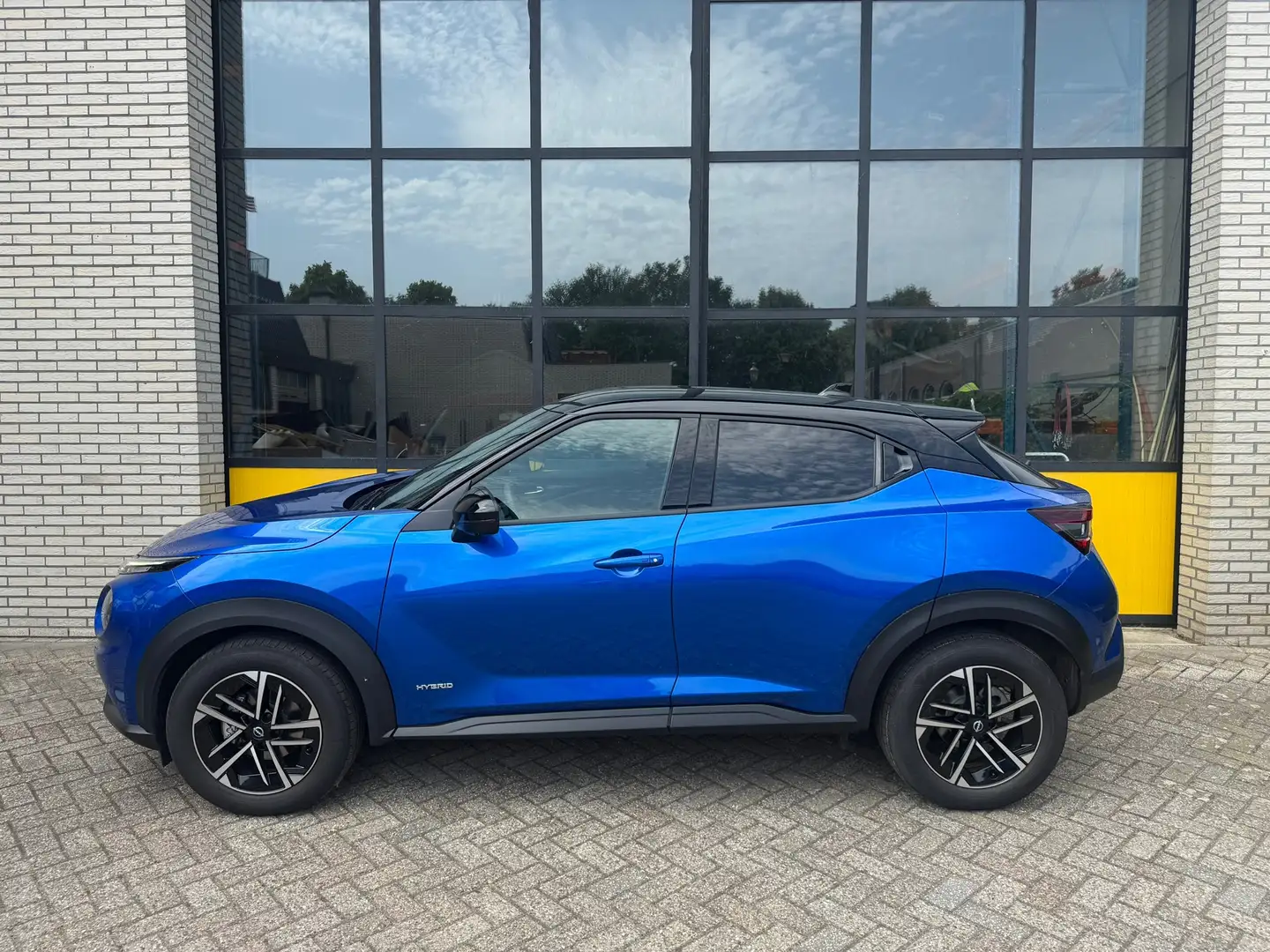 Nissan Juke 1.6 Hybrid N-Design Blauw - 2