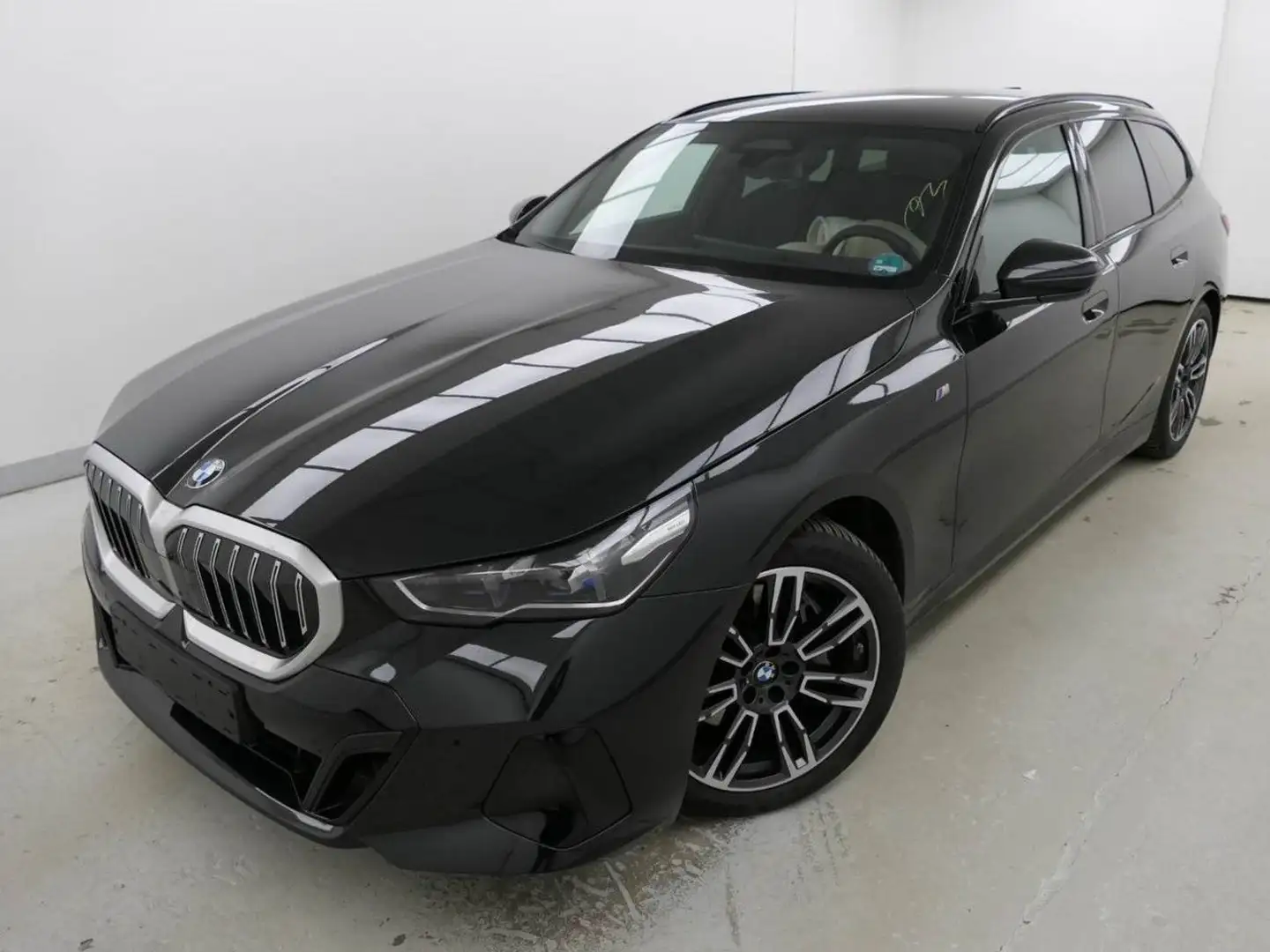 BMW 540 d xDr.T.M Sport ACC HUD SuView B&W Standh.AHK Schwarz - 2