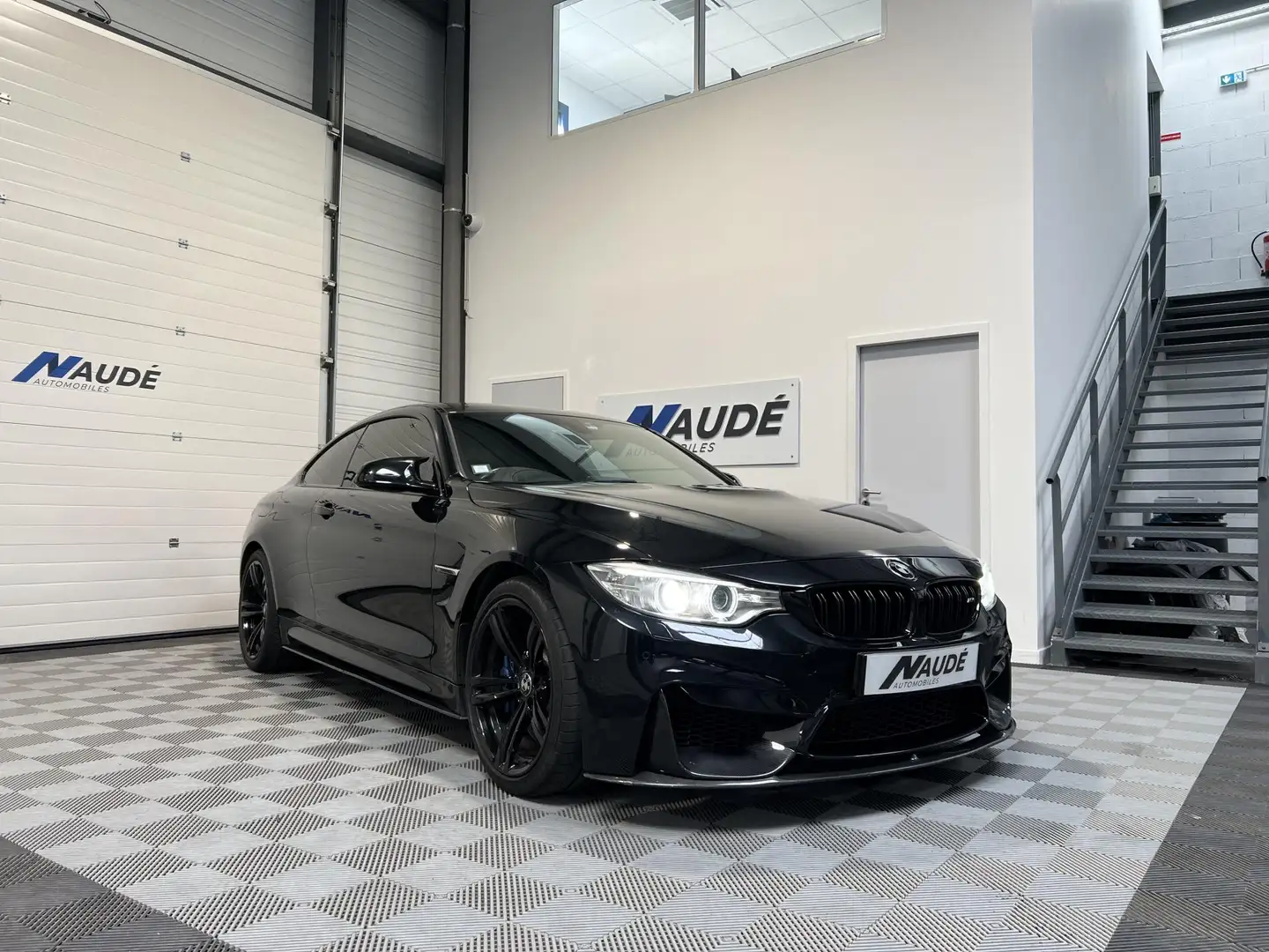 BMW M4 Coupé F82 3.0 431ch DKG7 RHD - Immatriculation Fra Noir - 1