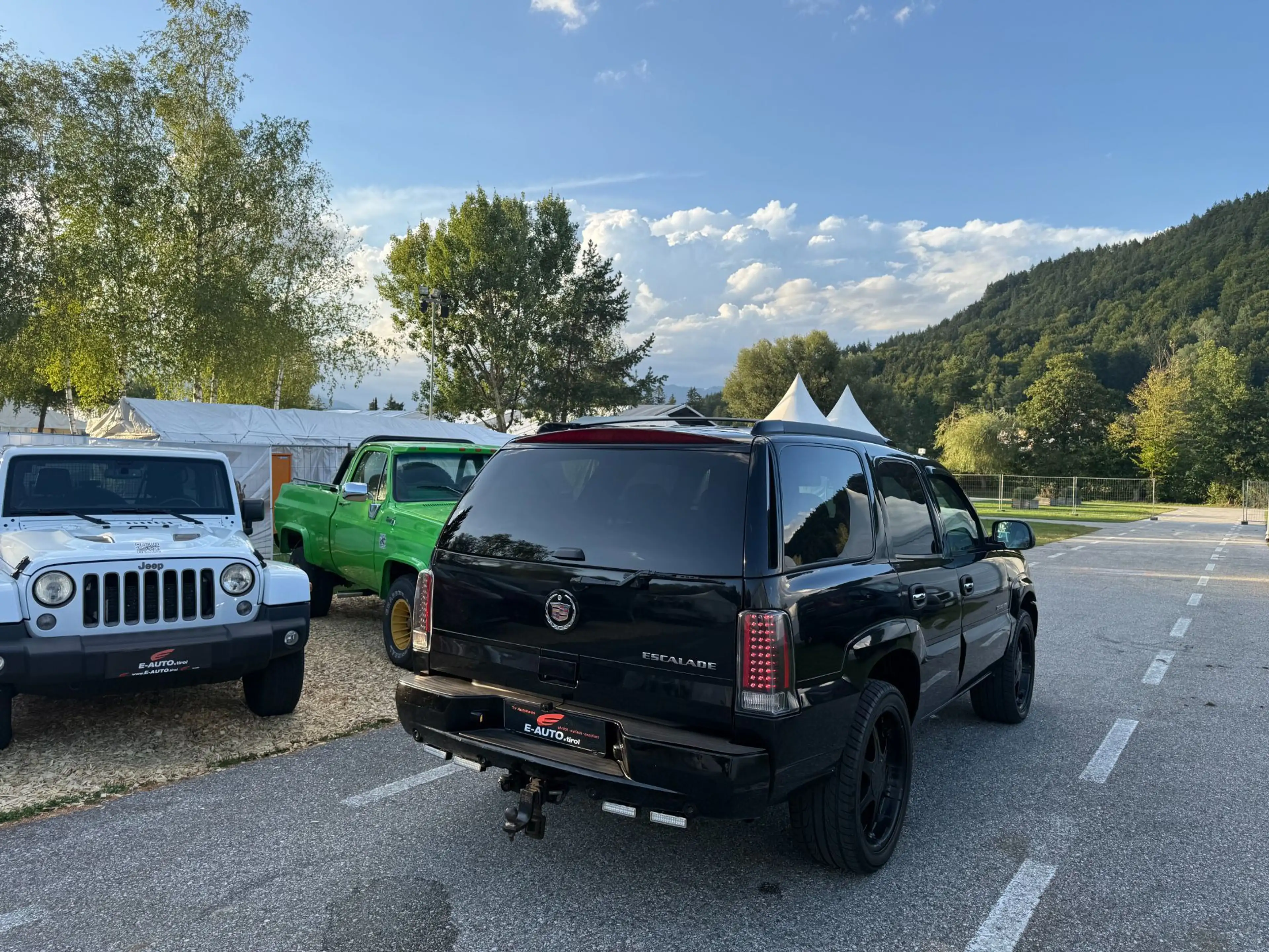 Cadillac Escalade 6.0 V8 Aut. *ÖSTERR. TYPISIERT *GEPFLEGTER ZUSTAN — photo 9