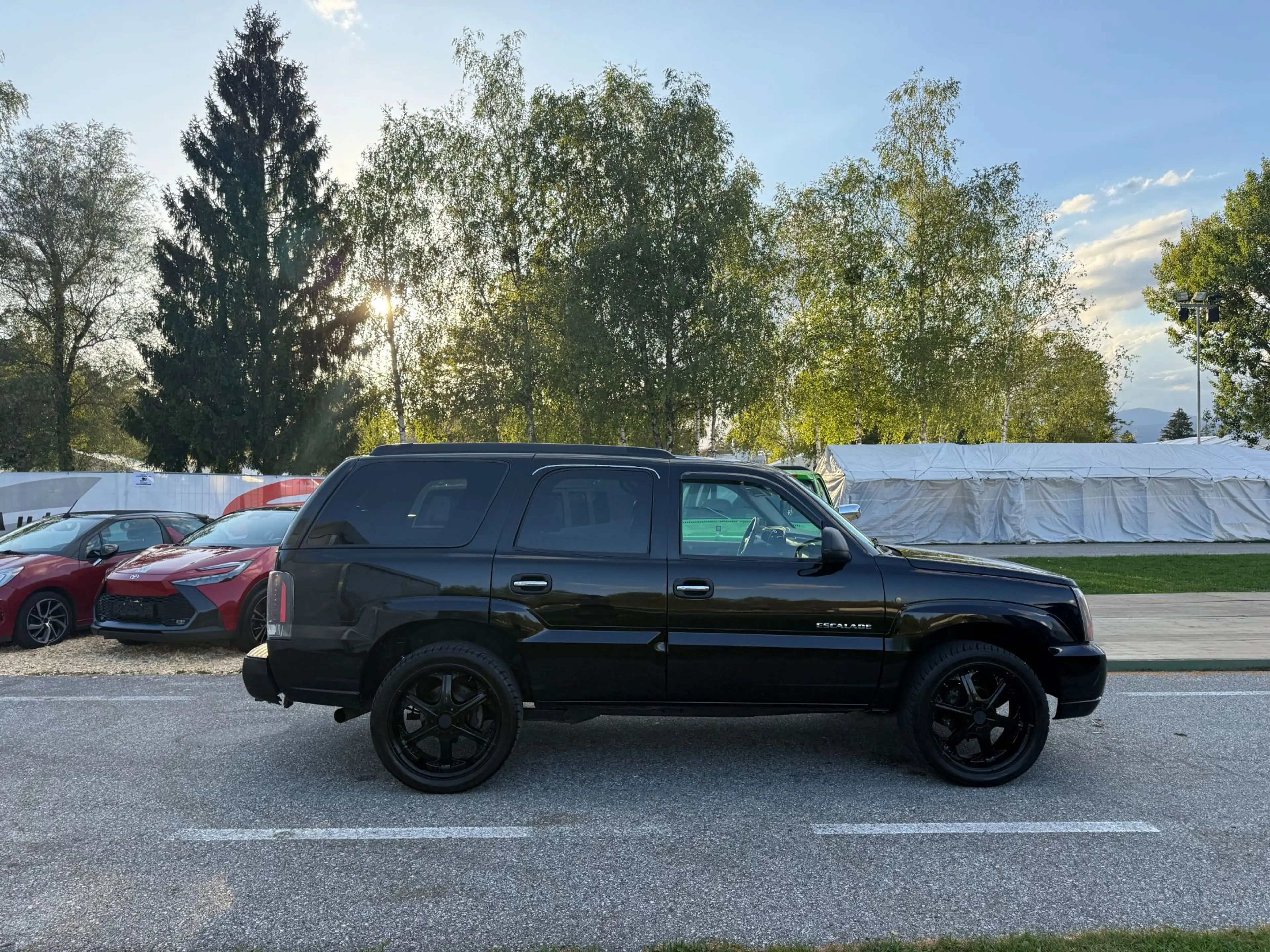 Cadillac Escalade 6.0 V8 Aut. *ÖSTERR. TYPISIERT *GEPFLEGTER ZUSTAN — photo 10