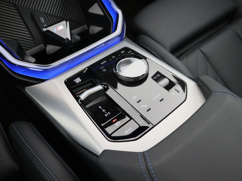 BMW X3 30e xDrive — photo 9