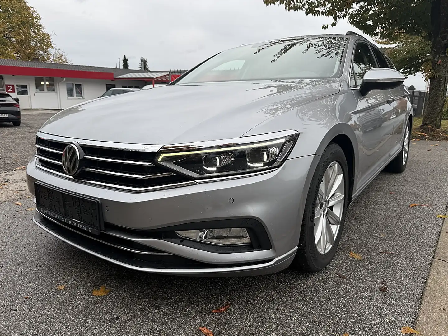 Volkswagen Passat 2.0 TDI BMT/Start-Stopp Business (EURO 6d-T Silber - 1