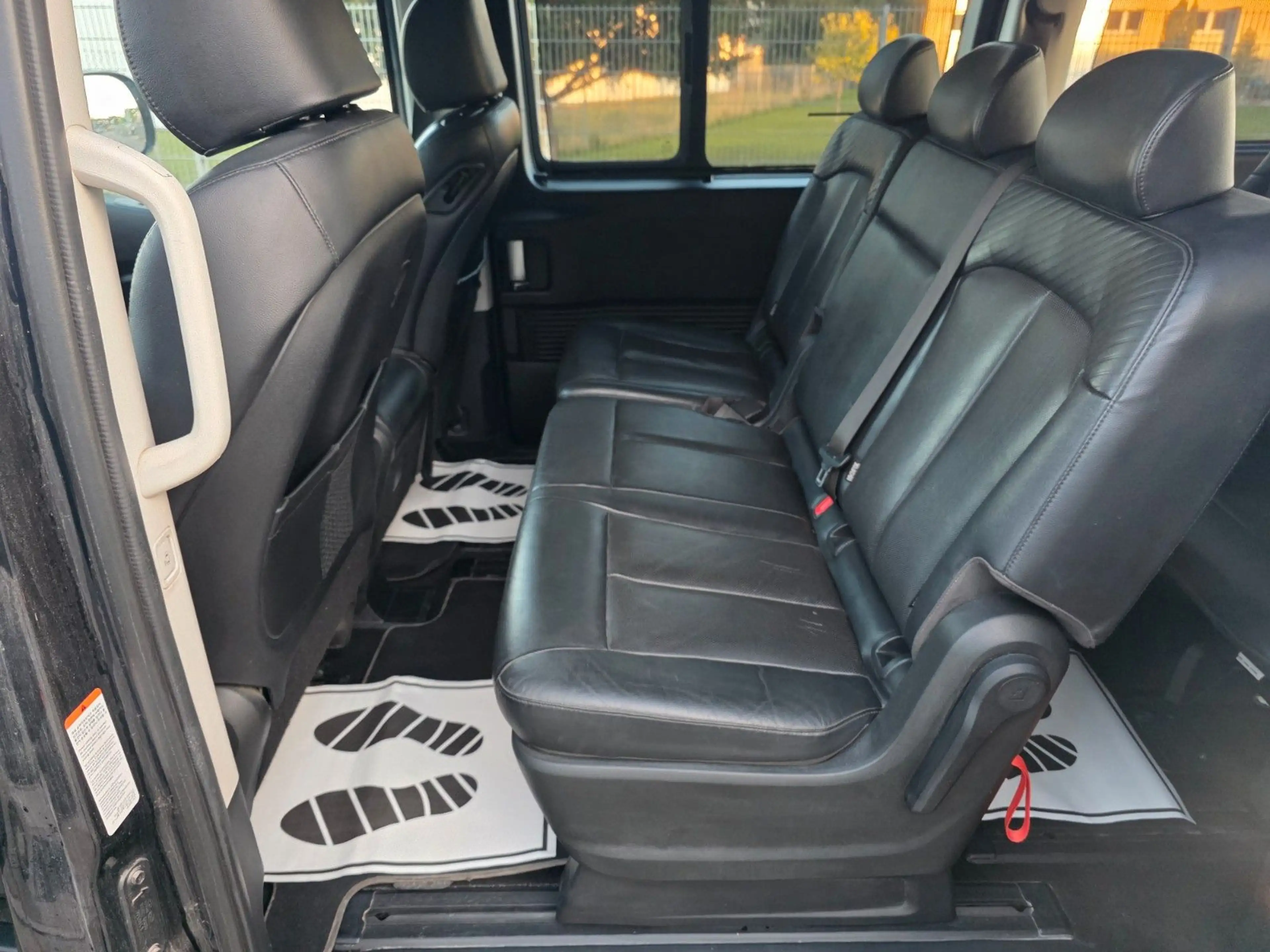 Hyundai STARIA — photo 12