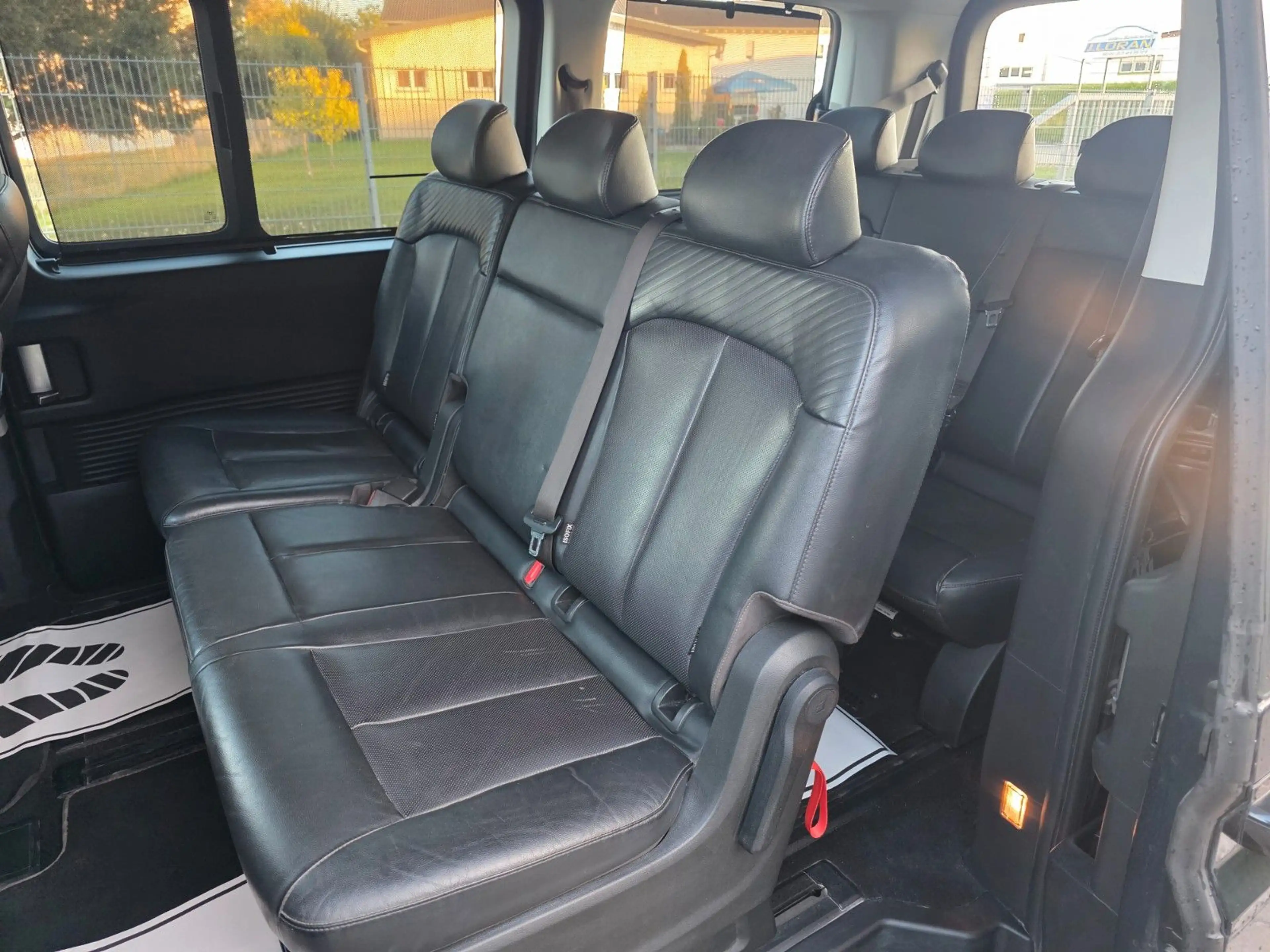 Hyundai STARIA — photo 13