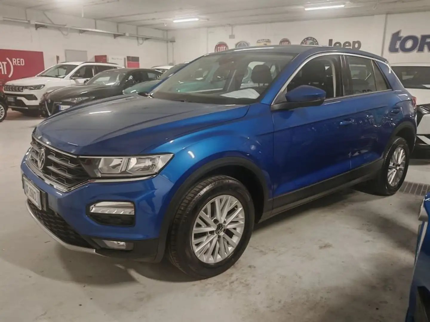 Volkswagen T-Roc 1.5 TSI ACT DSG Business BlueMotion Technology Kék - 2