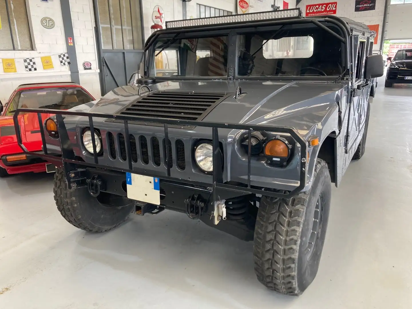 HUMMER H1 AM General Humvee V8 6,2L en stock en France Gris - 2