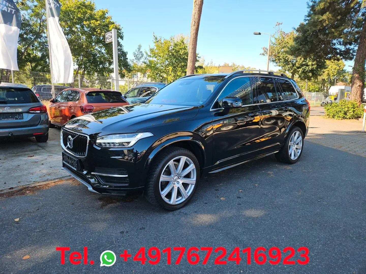 Volvo XC90 Momentum AWD Panorama ACC 1 Hand 7Sitzer Schwarz - 1