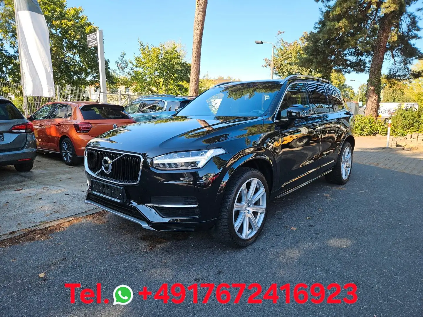 Volvo XC90 Momentum AWD Panorama ACC 1 Hand 7Sitzer Schwarz - 2