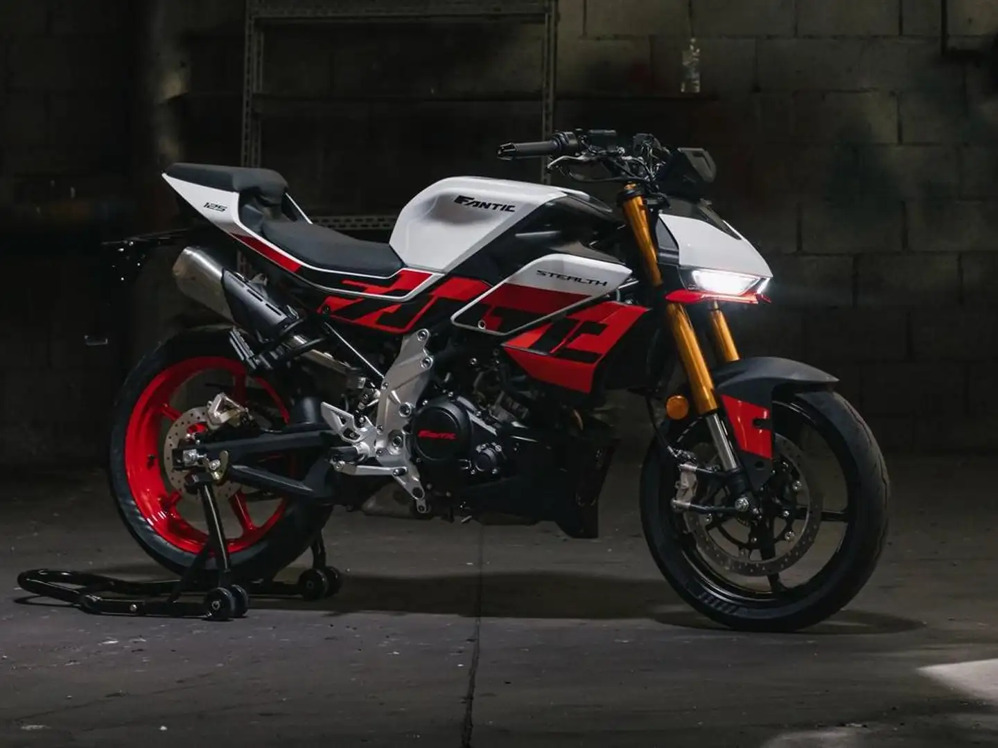 Fantic 125M Fantic Stealth 125 – MY26 – ABS Weiß - 1