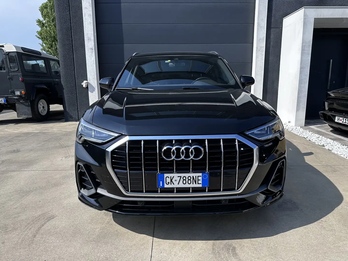 Audi Q3 35 1.5 tfsi mhev S line sline COME NUOVA!! Zwart - 2