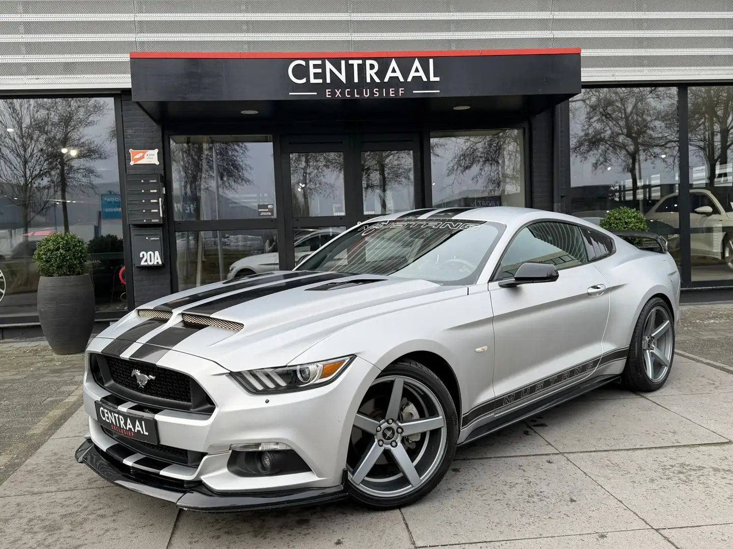 Ford Mustang 3.7 V6 Leder|HUD|305PK|Camera|Keyless Grau - 1