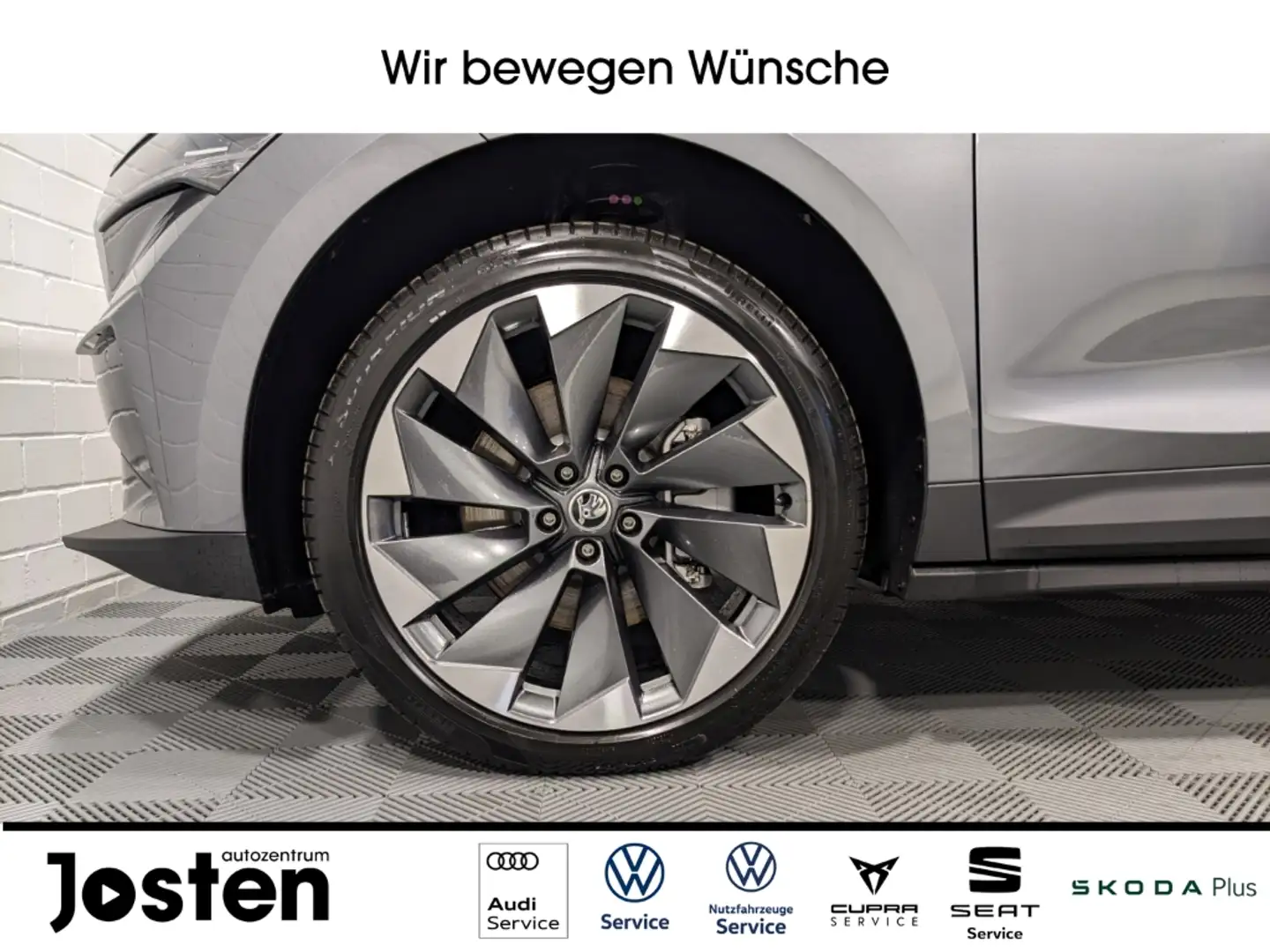 Skoda Enyaq 80x Lounge Advanced PANO Wärmepumpe 21''-LM Gris - 2