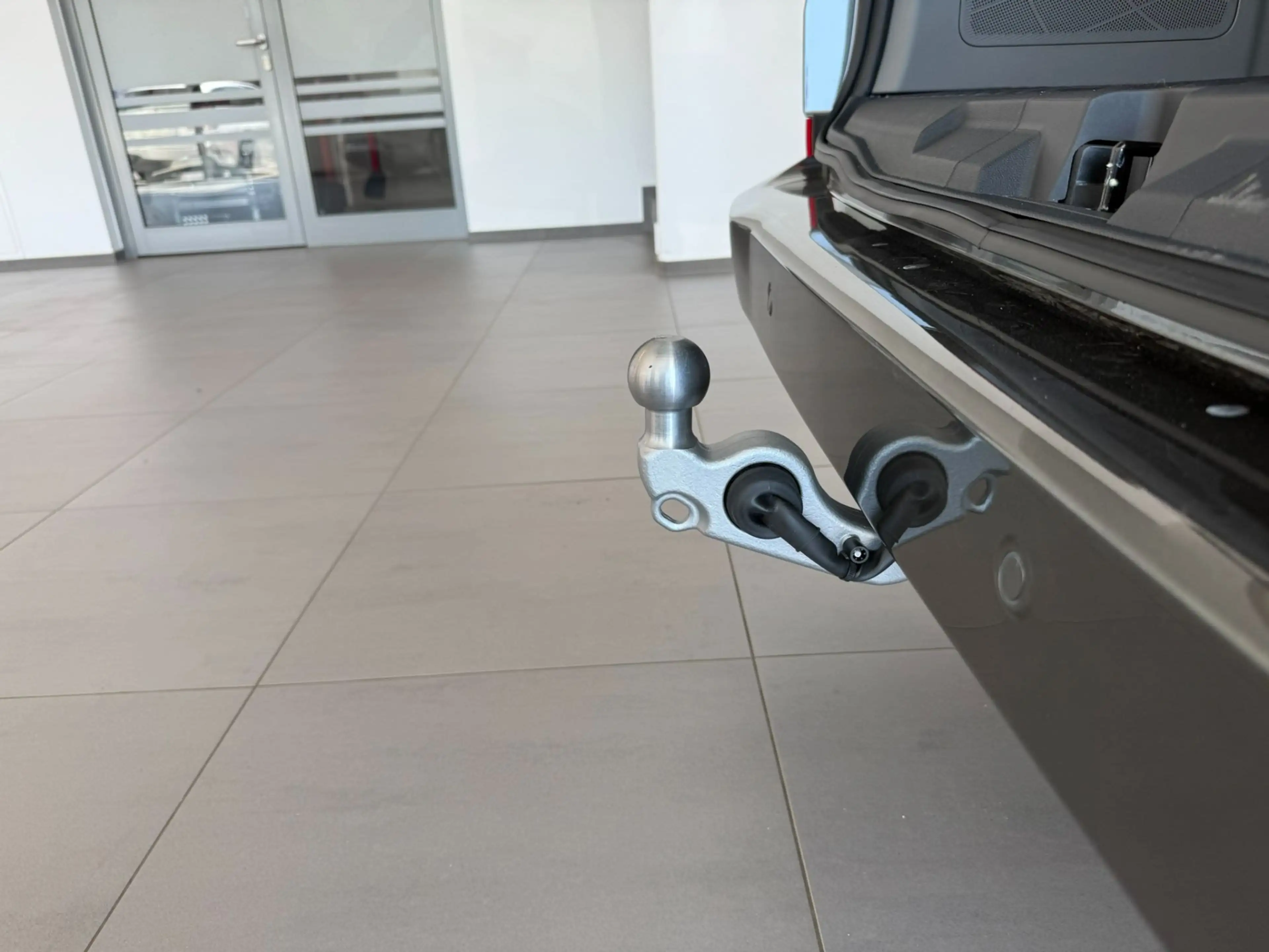 Ford Tourneo Custom Titanium X 2.5 PHEV 340 L1H1 FWD *Matrix AHK 360 — photo 7
