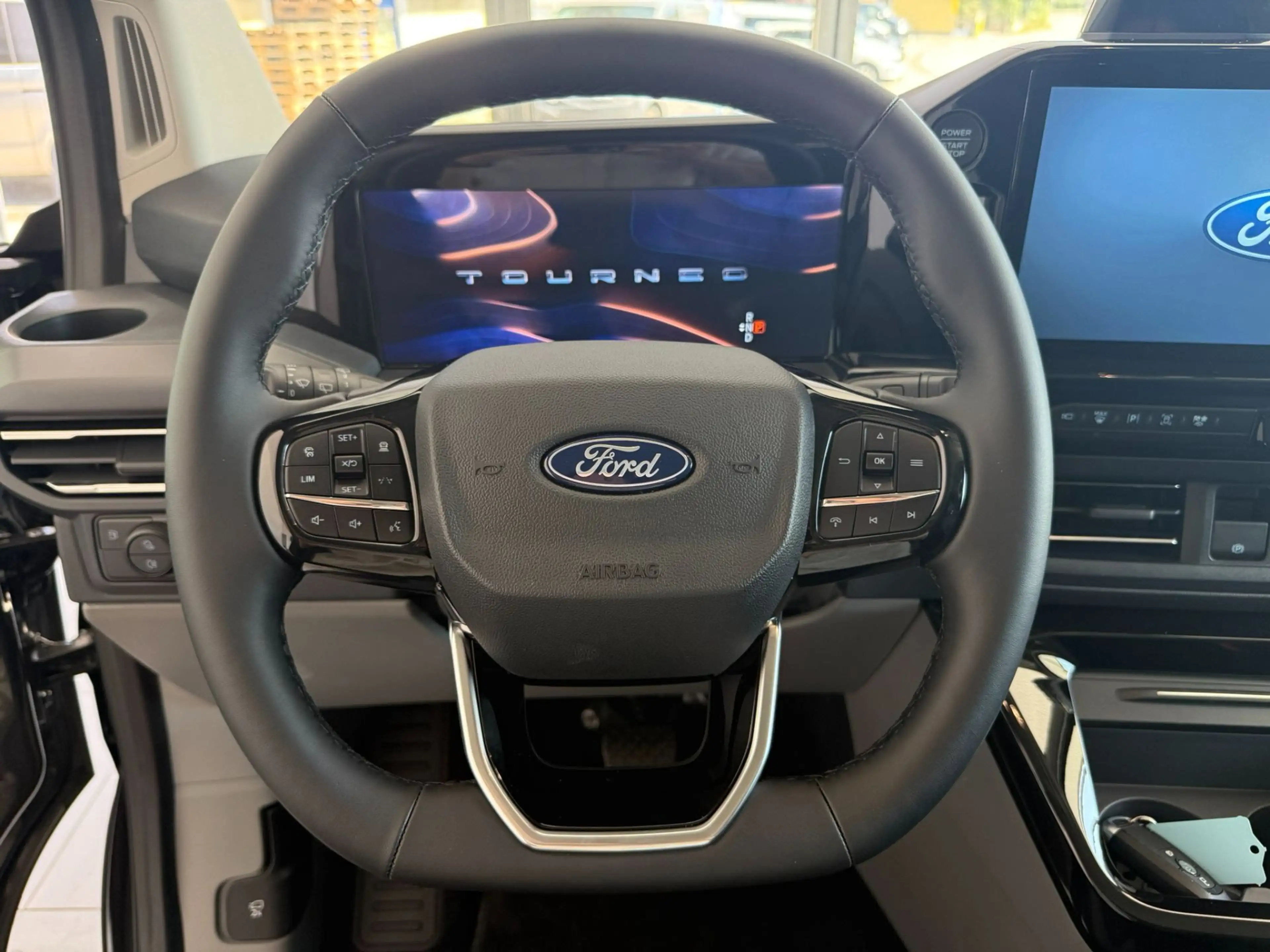 Ford Tourneo Custom Titanium X 2.5 PHEV 340 L1H1 FWD *Matrix AHK 360 — photo 15